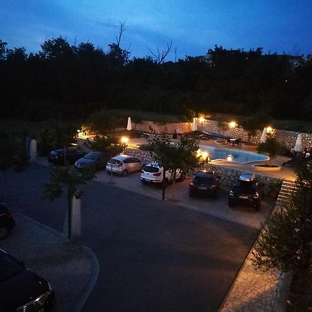 Apartmani Simon Lopar Exteriör bild