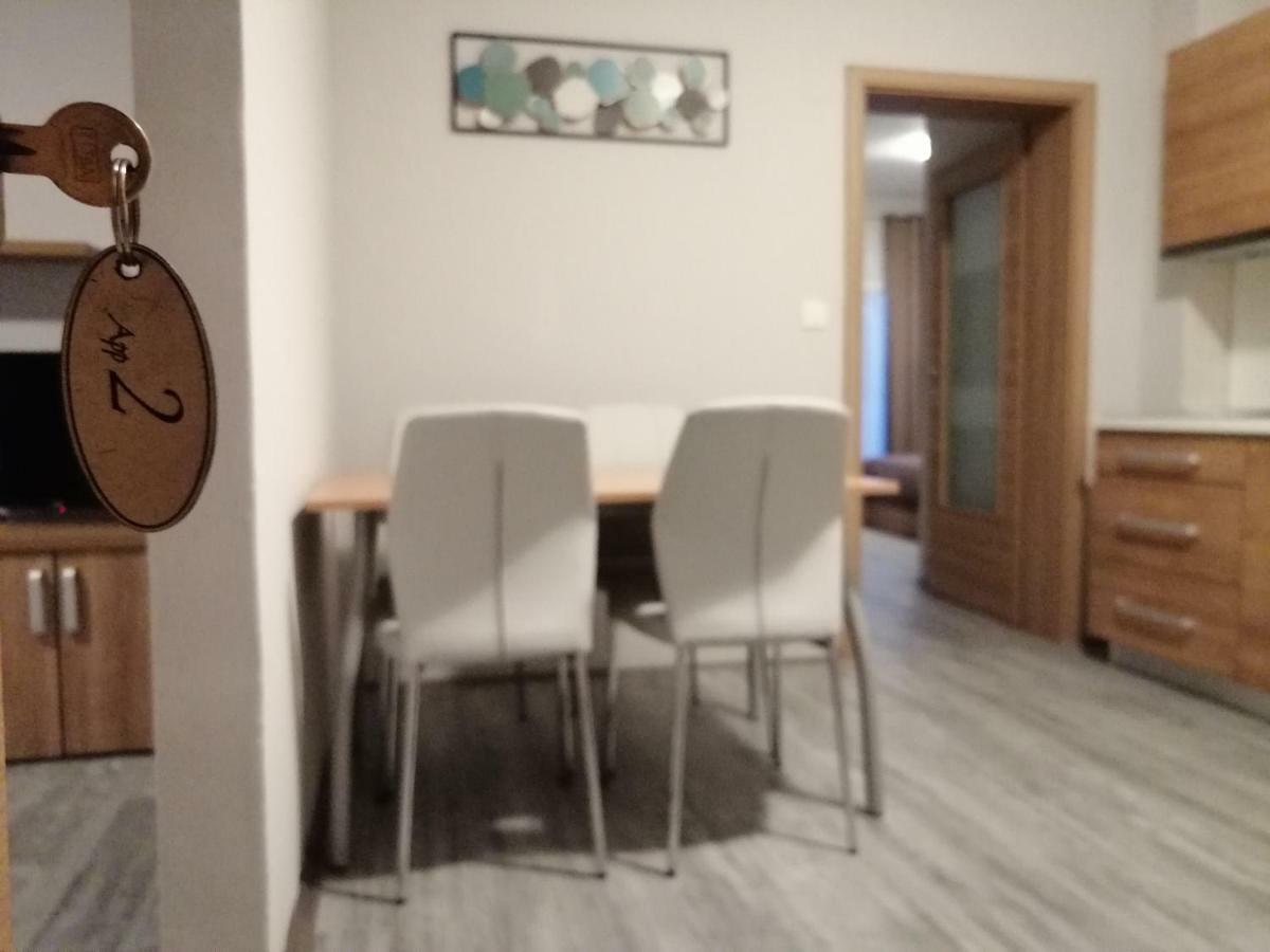 Apartmani Simon Lopar Rum bild